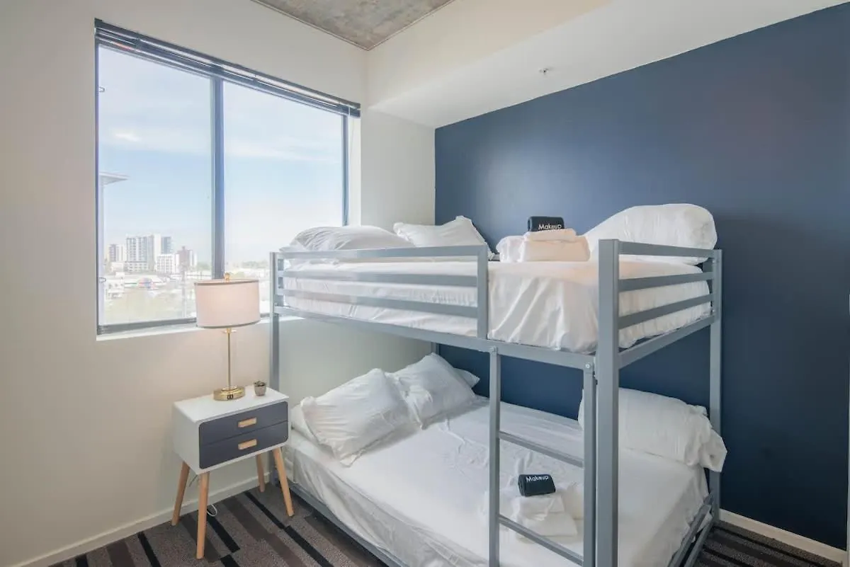 Plush 2Bd - Cdt - Gym, Pool, Parking - Sleep 8 Phoenix